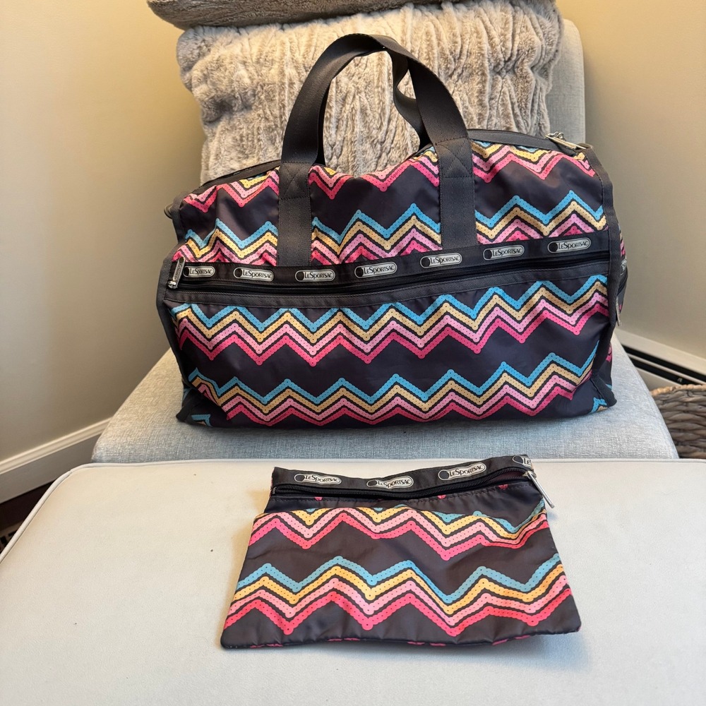 LeSportsac Weekender Duffle Bag Matching‎ Pouch Multicolor Chevron Zigzag Nylon